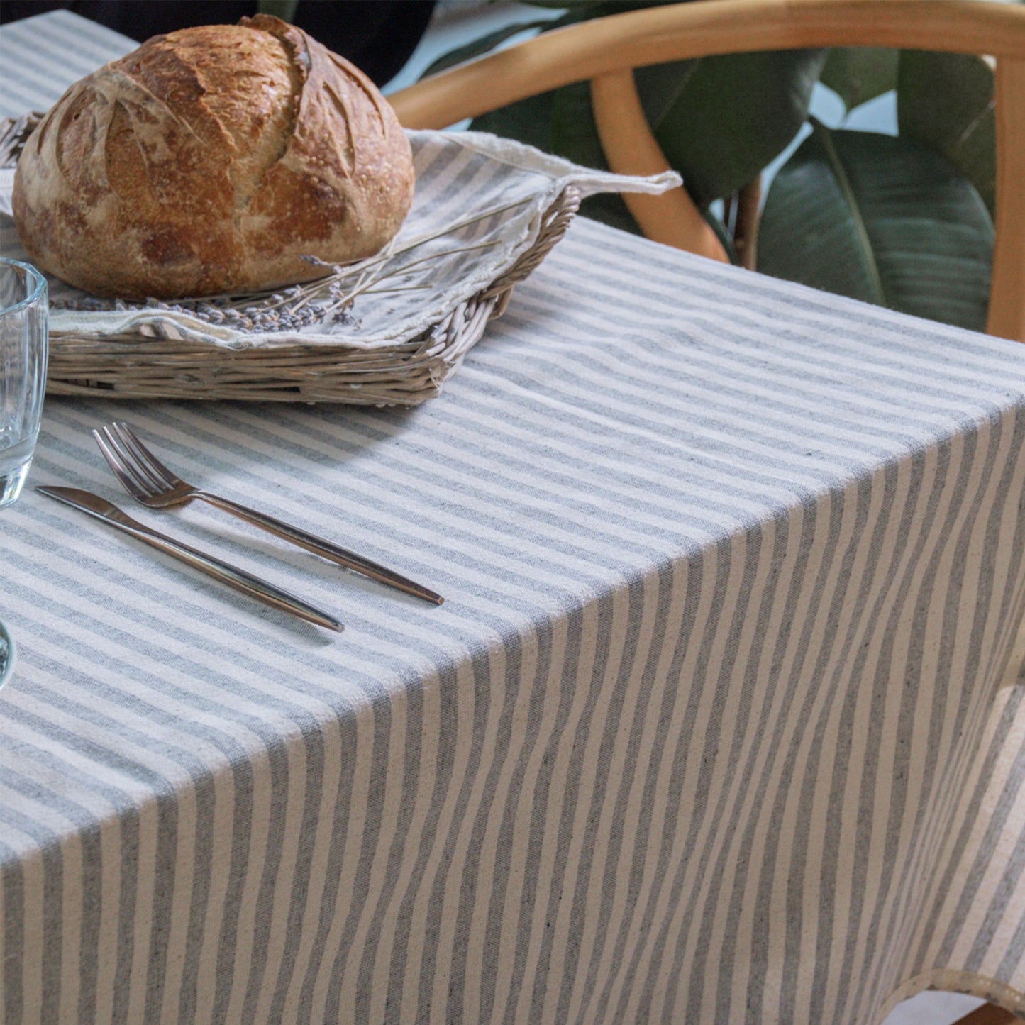 textile, tablecloth, table, cotton tablecloth, checkered tablecloth, kitchen linens, kithchen textile