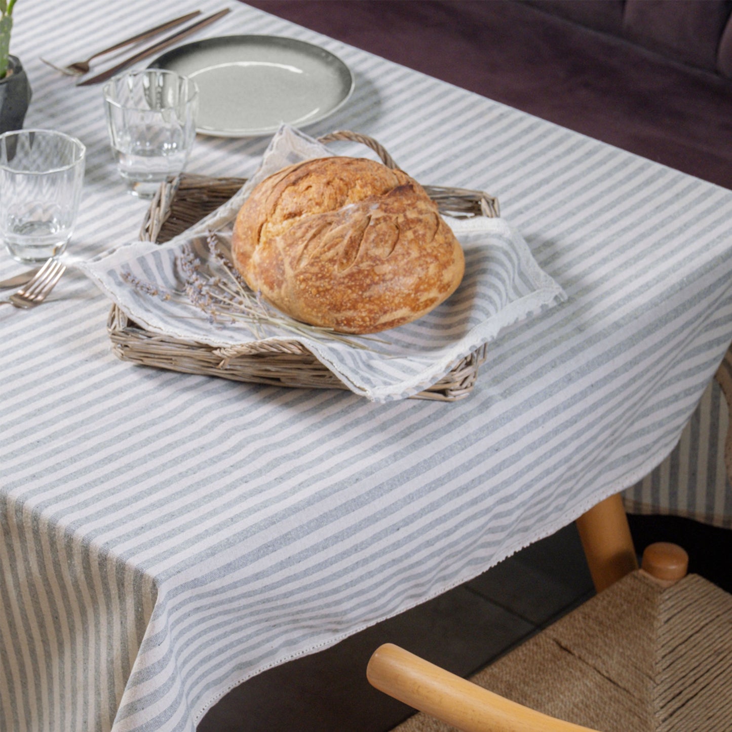 textile, tablecloth, table, cotton tablecloth, checkered tablecloth, kitchen linens, kithchen textile