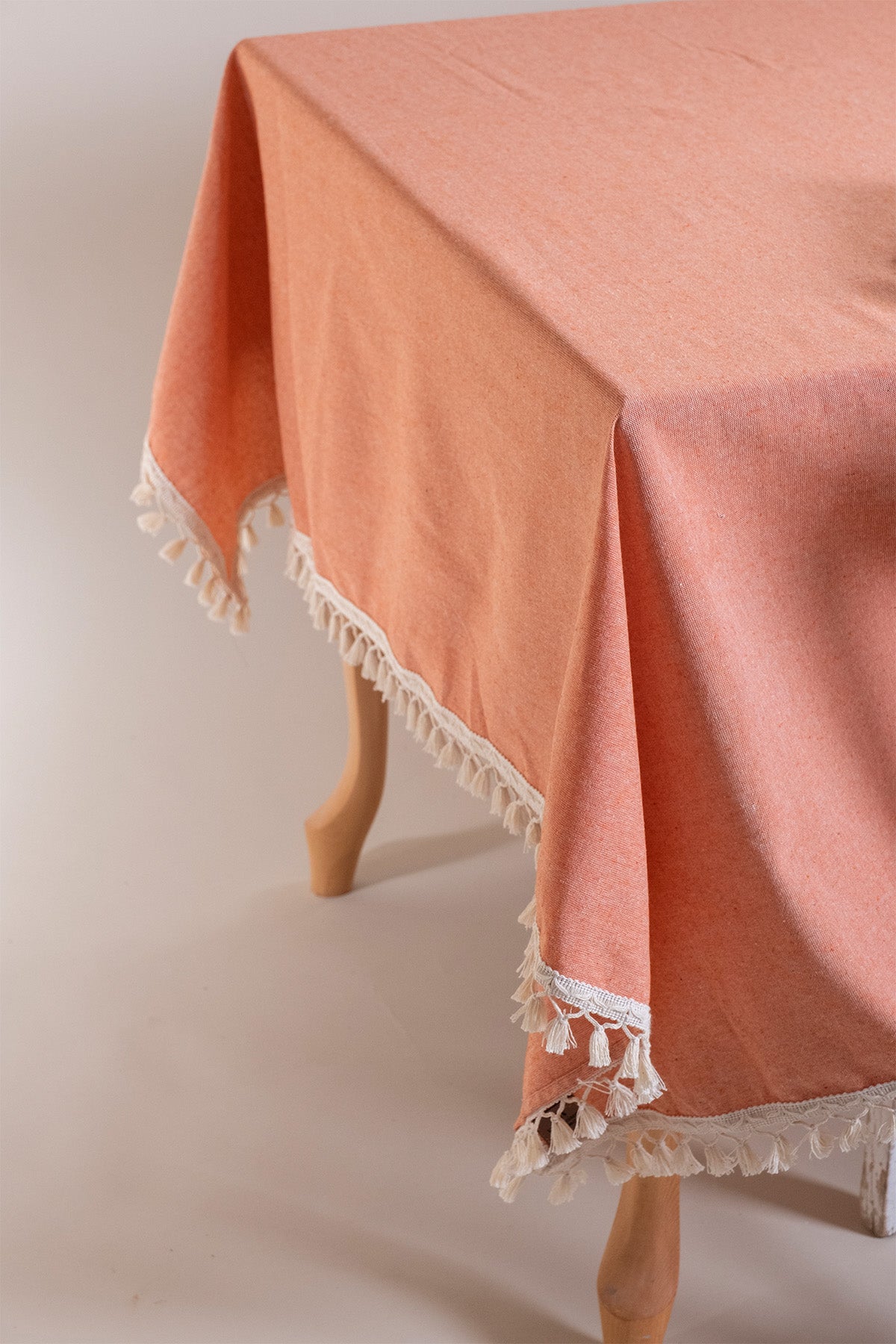 textile, tablecloth, table, cotton tablecloth, checkered tablecloth, kitchen linens, kithchen textile