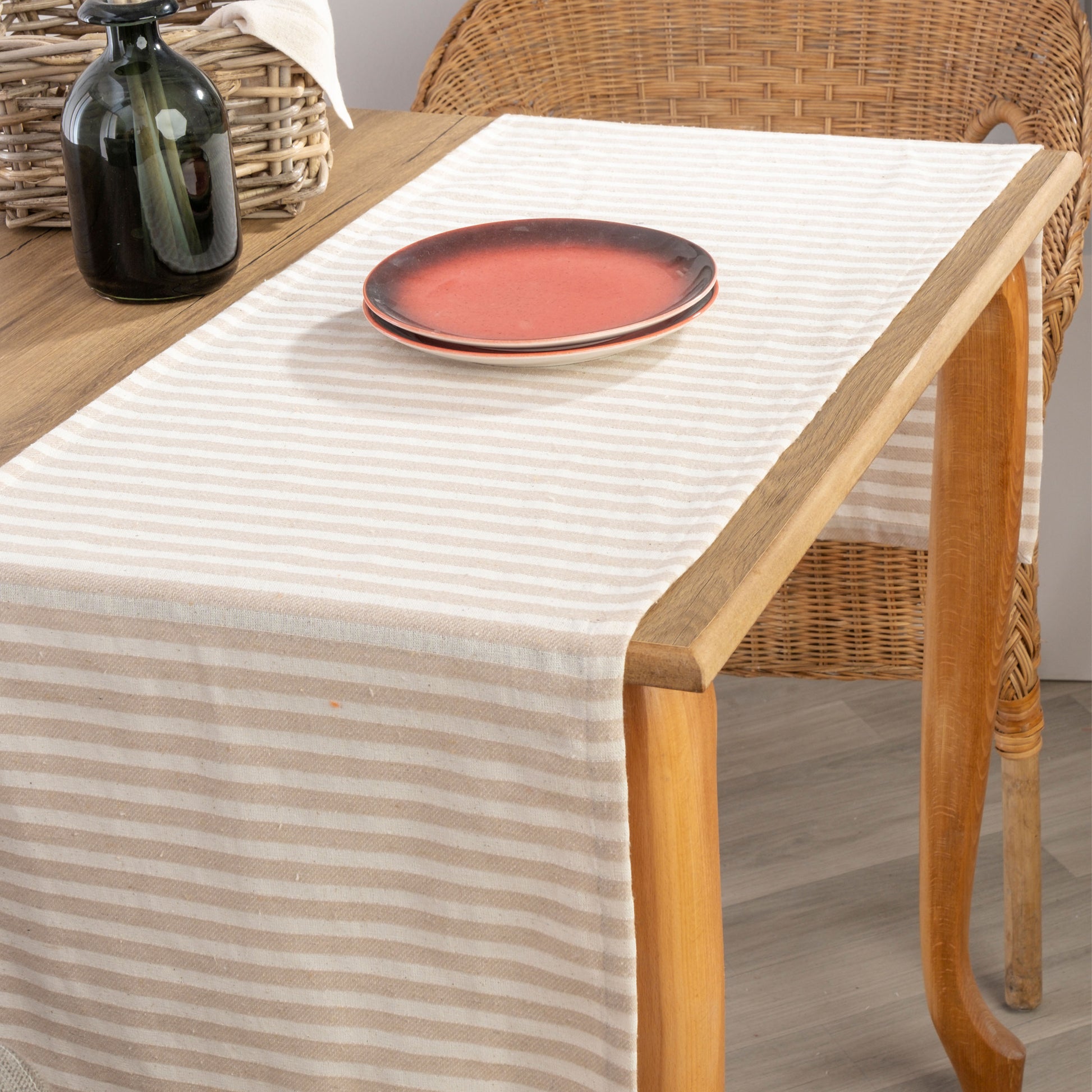 tablecloth, table runner, runners, kitchen linens, kithchen textile, pompom edge