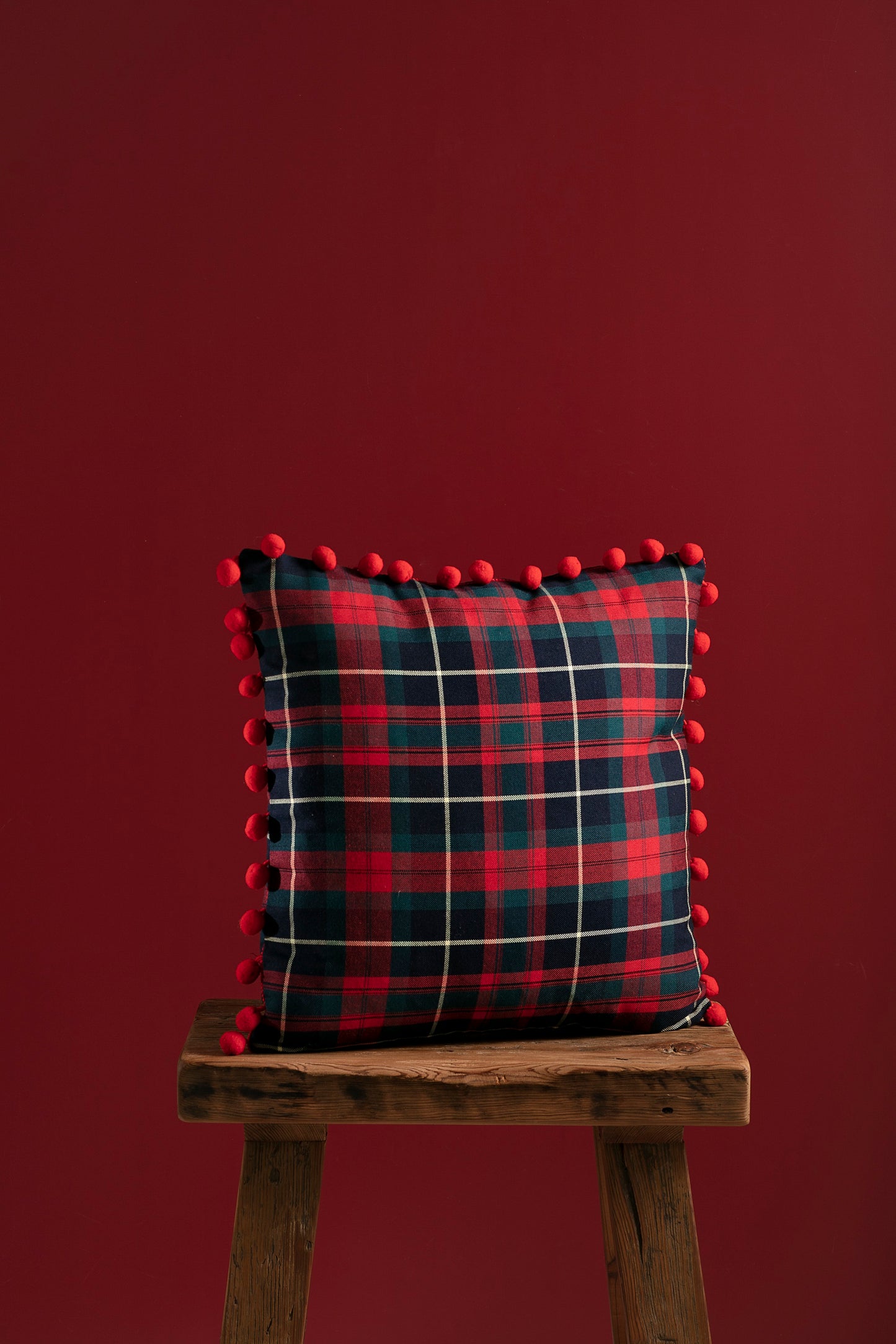 Christmas Themed Stylish Cushion Throw Pillow